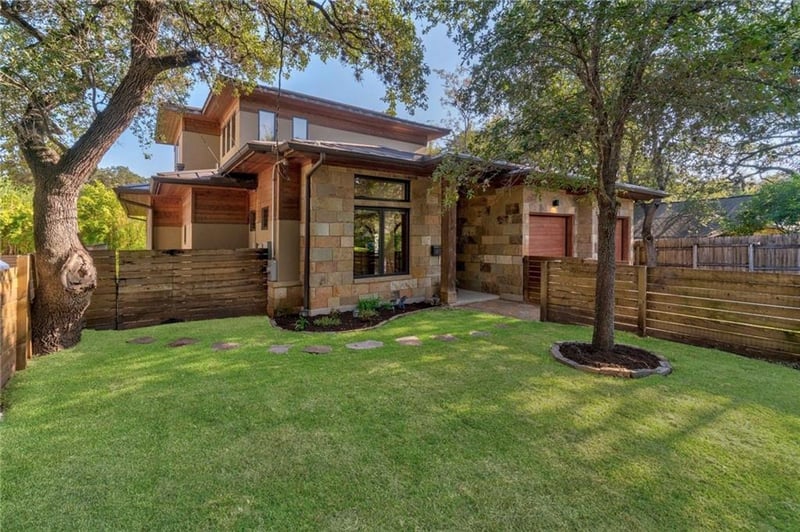 Virtual tour of 810 Christopher ST