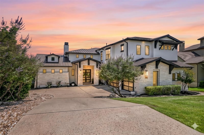 Virtual tour of 810 Crestone Stream DR