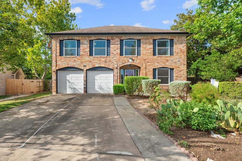 Virtual tour of 8104 Cutler Ridge Pl