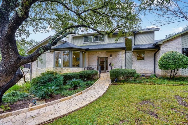 Virtual tour of 8105 Bell Mountain DR