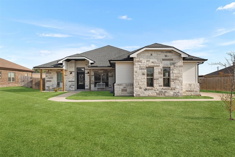 Virtual tour of 8107 Green Hill Dr
