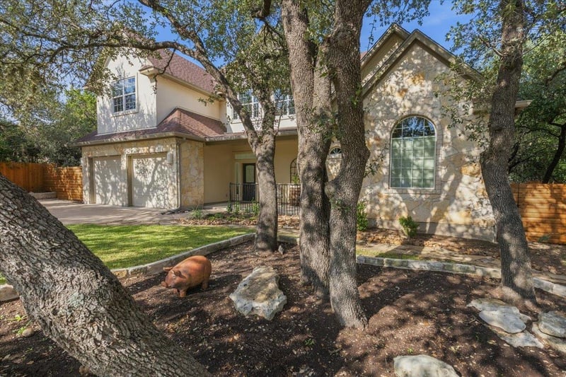 Virtual tour of 811 Presa Arriba RD