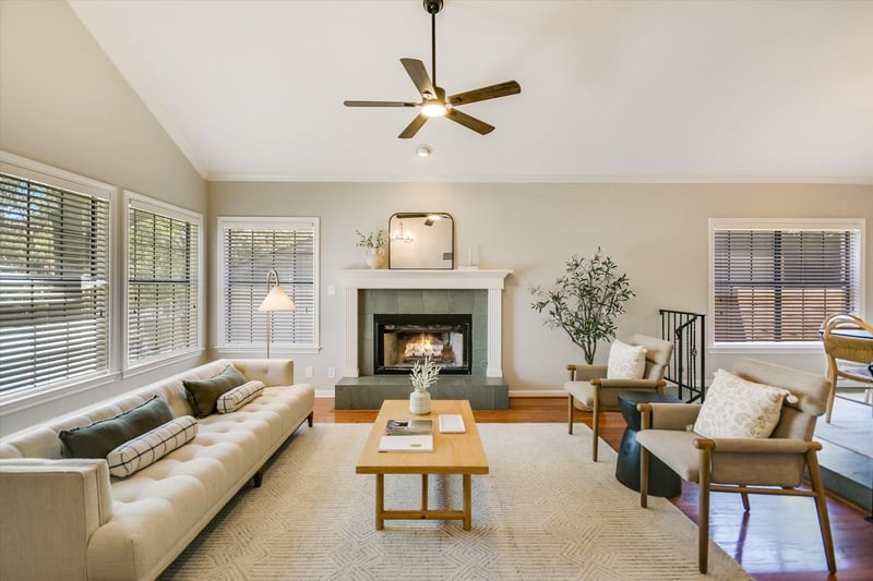 Virtual tour of 8112 Cardin Dr