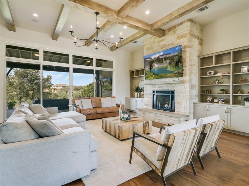 Virtual tour of 8116 Magnolia Ridge CV