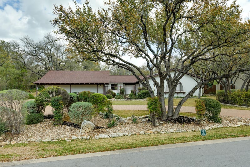 Virtual tour of 812 Electra