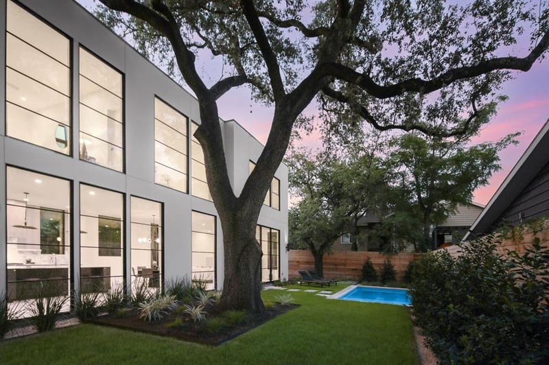 Virtual tour of 812 W Mary ST