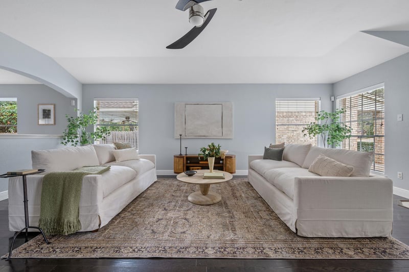 Virtual tour of 8121 Luling LN