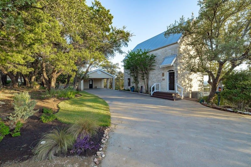 Virtual tour of 8132 Breeze WAY