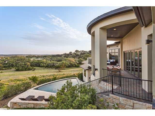 Virtual tour of 8133 Magnolia Ridge CV