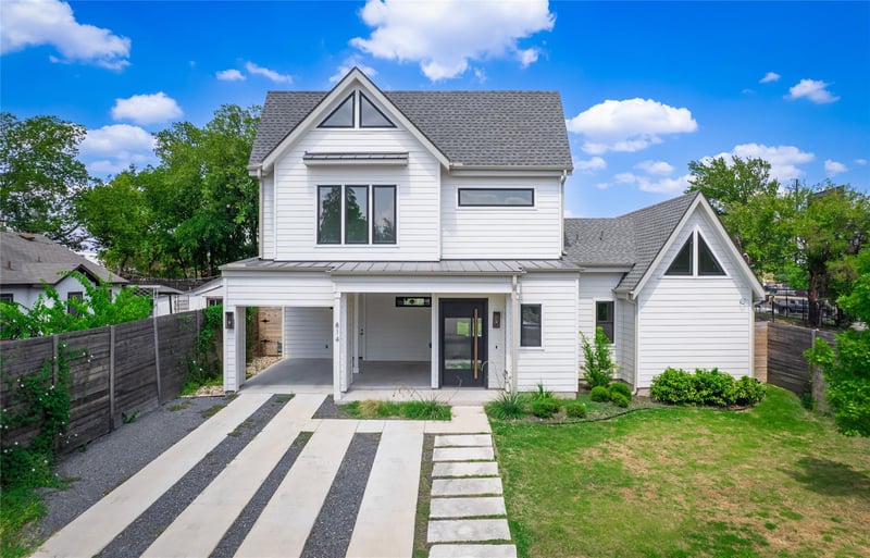 Virtual tour of 814 Stark St