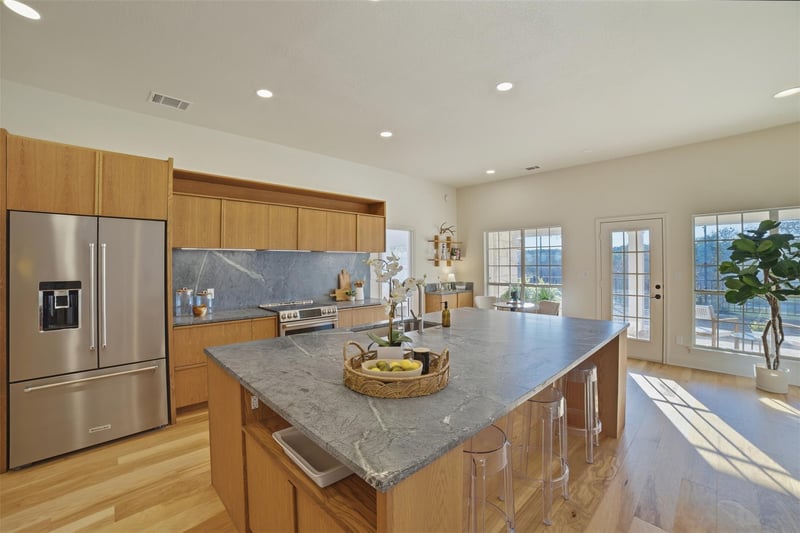 Virtual tour of 814 Texas TRL