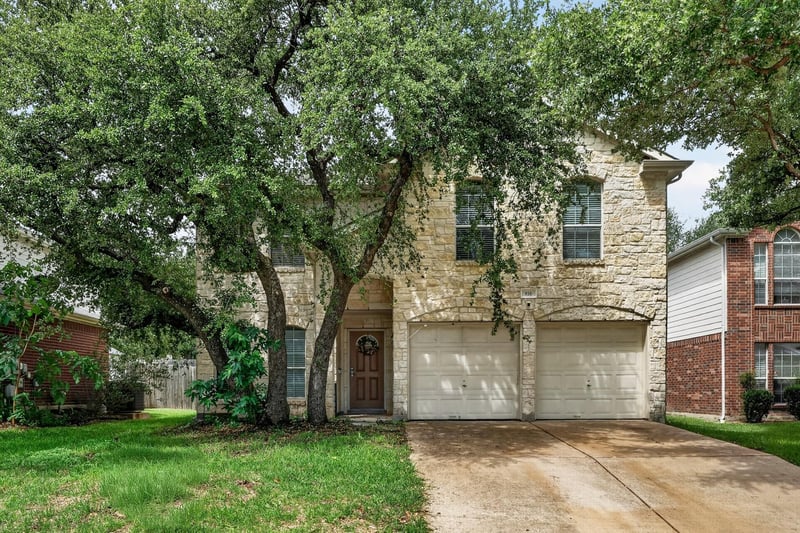 Virtual tour of 816 Rusk RD