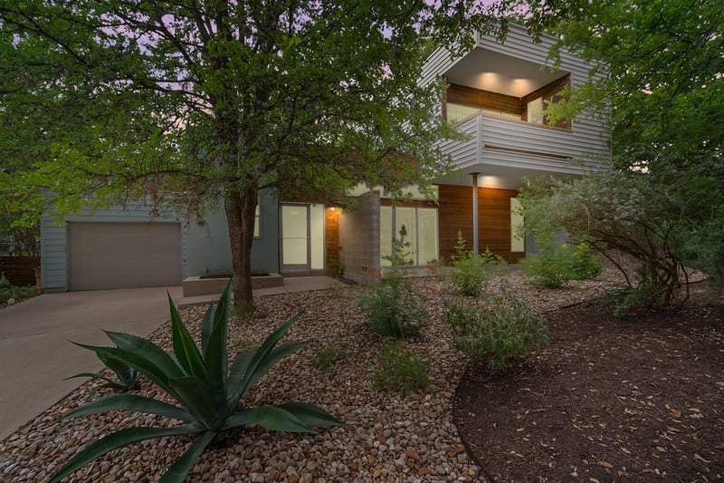 Virtual tour of 816 S Center ST