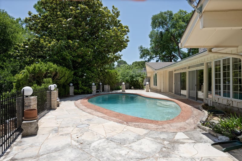 Virtual tour of 818 Sunfish St