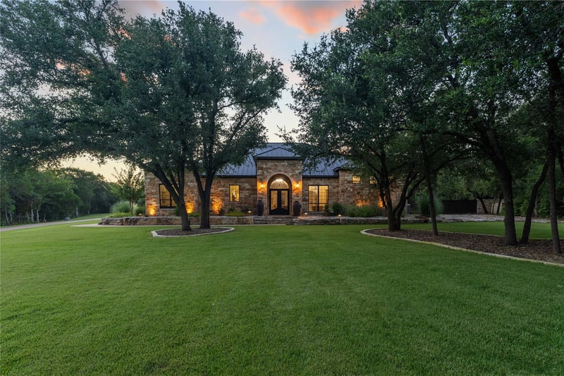 Virtual tour of 8184 Fm 2843