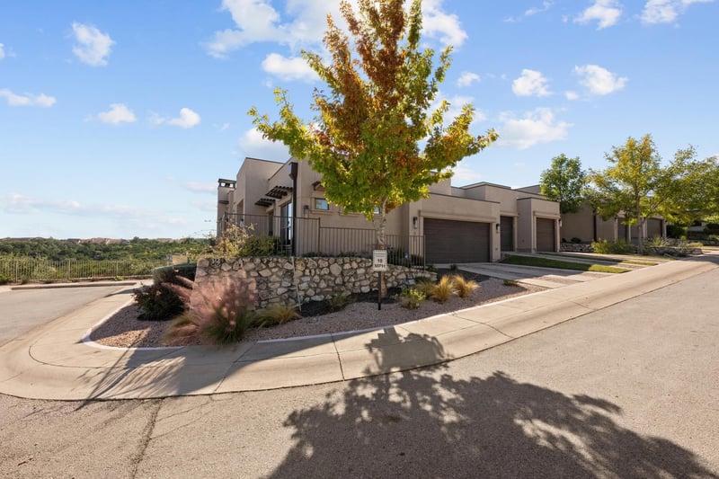 Virtual tour of 8200 Southwest PKWY Unit #604