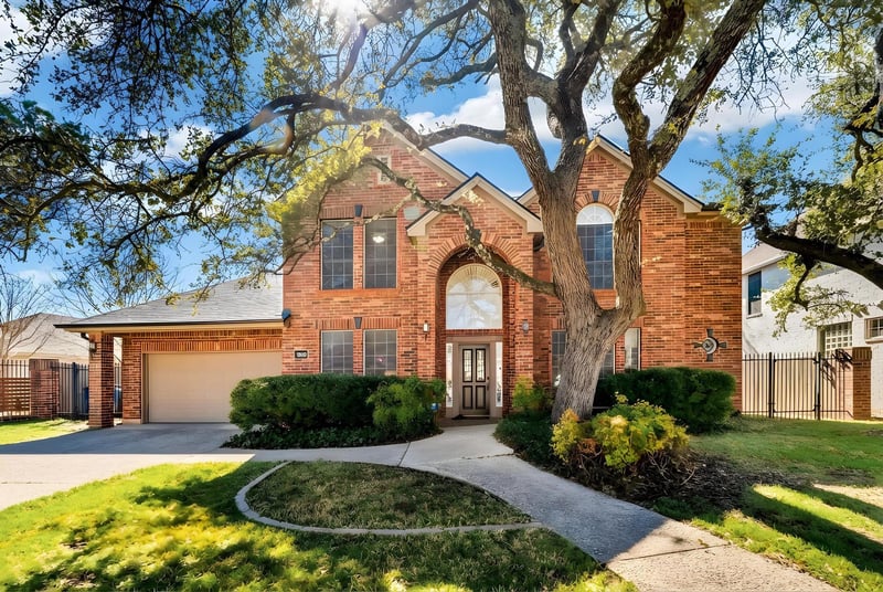 Virtual tour of 8205 Crabtree DR