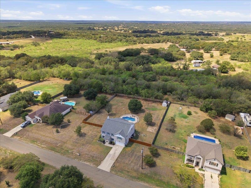 Virtual tour of 821 Bella Vista Cir