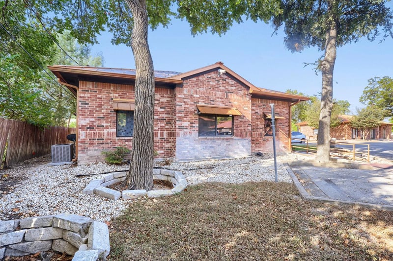 Virtual tour of 821 Grand Avenue Pkwy Unit #301