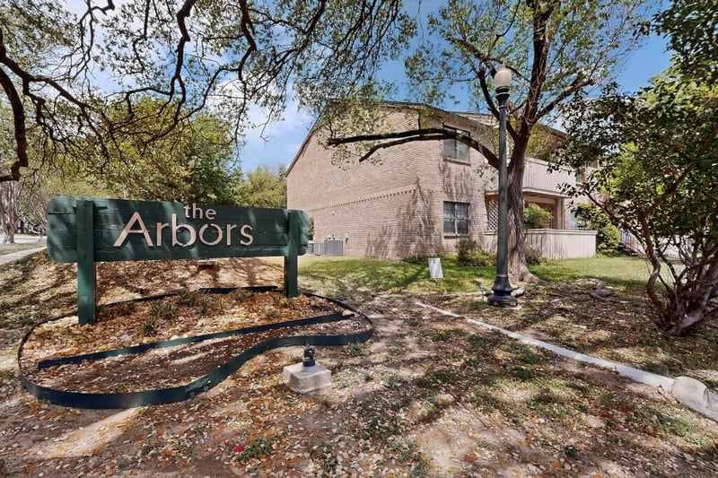 Virtual tour of 8210 Bent Tree RD Unit #104