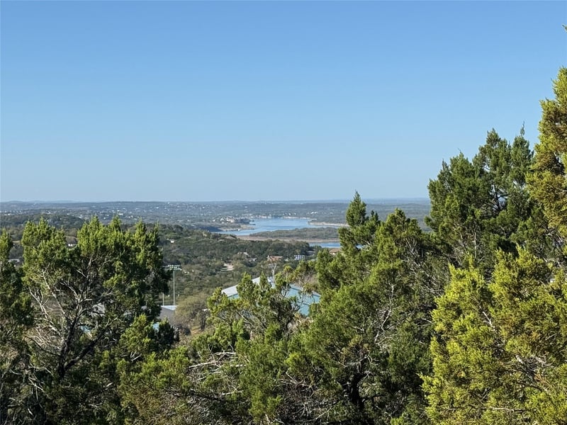 Virtual tour of 8221 Arroyo Ave