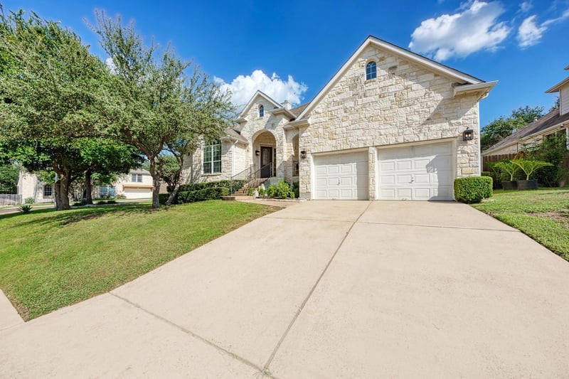 Virtual tour of 8233 Phantom Canyon DR