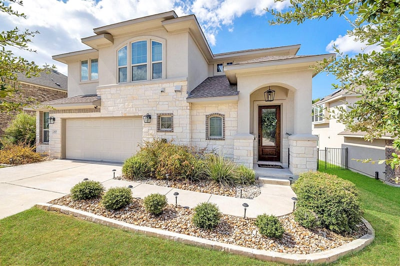 Virtual tour of 825 Mediterranean Dr
