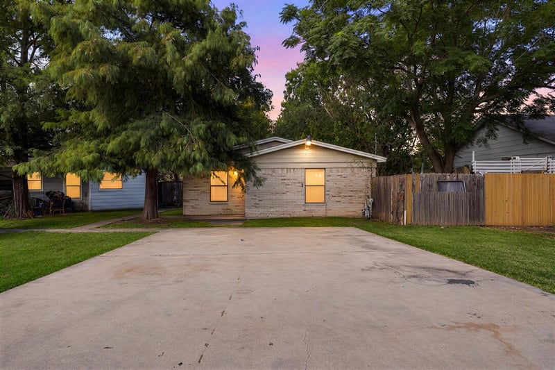 Virtual tour of 829 Ken ST