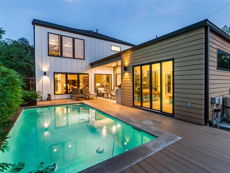 Virtual tour of 8300 Hathaway DR