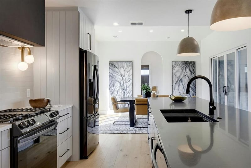 Virtual tour of 8300 Hathaway DR