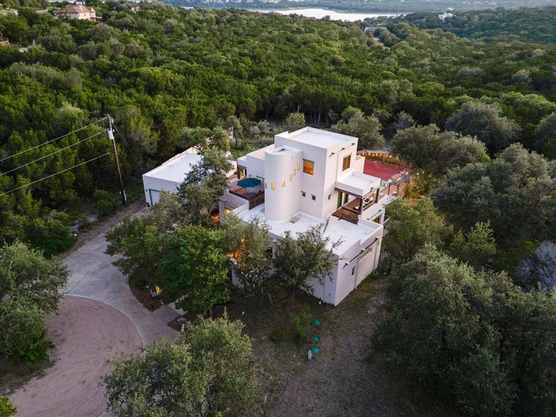Virtual tour of 8300 Lime Creek RD