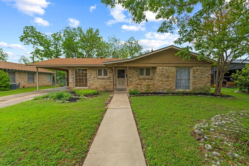 Virtual tour of 8301 Polar DR