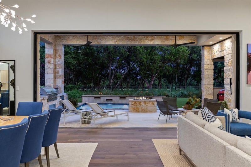 Virtual tour of 8317 Carranzo Dr