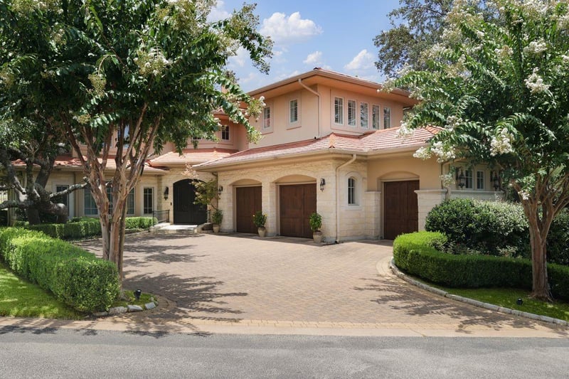 Virtual tour of 8317 Club Ridge DR Unit #102