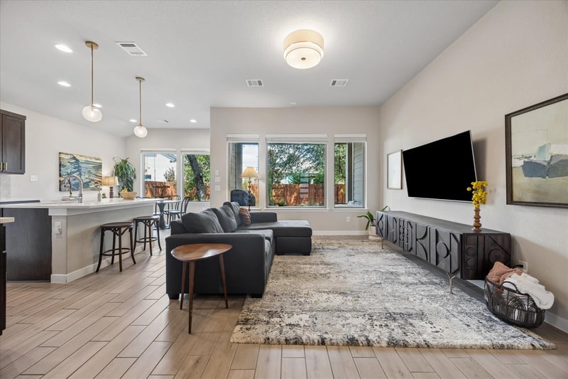 Virtual tour of 832 Whitetail Dr