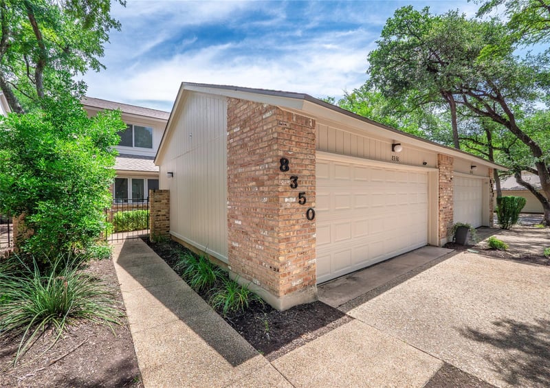 Virtual tour of 8350 Summerwood DR
