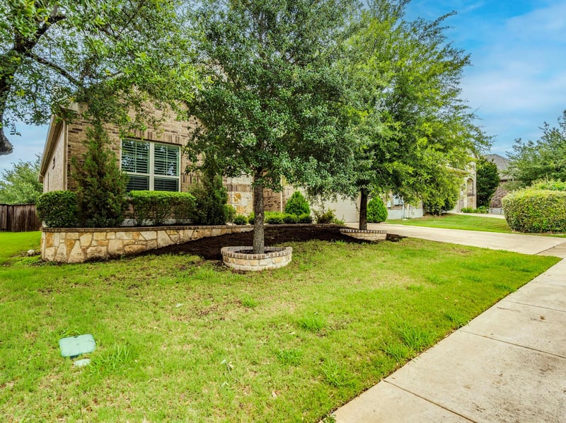 Virtual tour of 836 Richardson LN