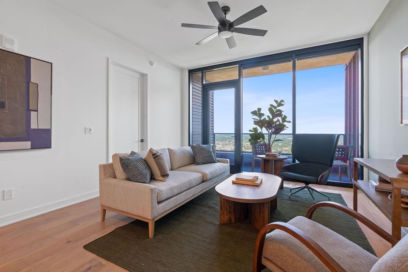 Virtual tour of 84 East Ave Unit #3705
