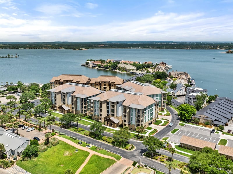 Virtual tour of 84 Island Dr Unit #9402