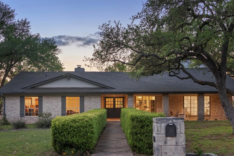 Virtual tour of 8400 Candelaria DR