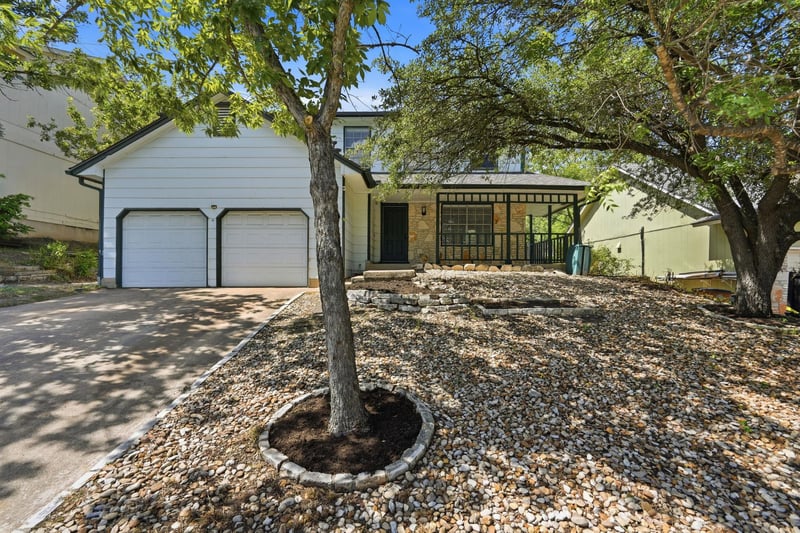 Virtual tour of 8400 Spring Valley DR