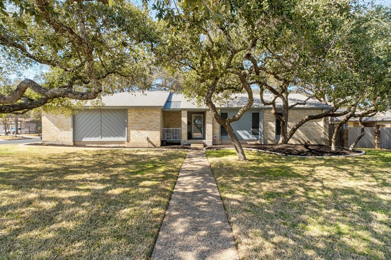 Virtual tour of 8401 Greenflint LN Unit #A & B
