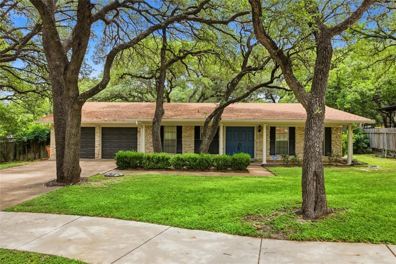 Virtual tour of 8401 Shenandoah DR