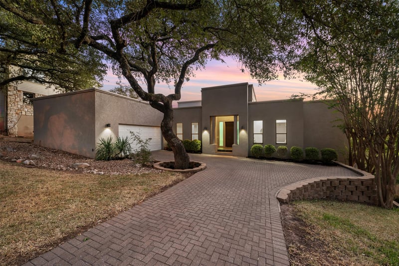 Virtual tour of 8404 Lone Mesa