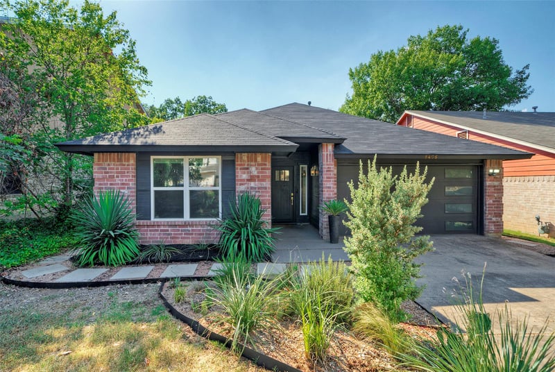 Virtual tour of 8406 Los Ranchos DR