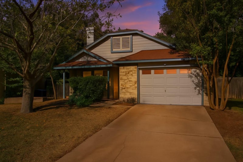 Virtual tour of 8406 Siskin Cv