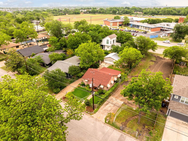 Virtual tour of 8409 Bowling Green Dr
