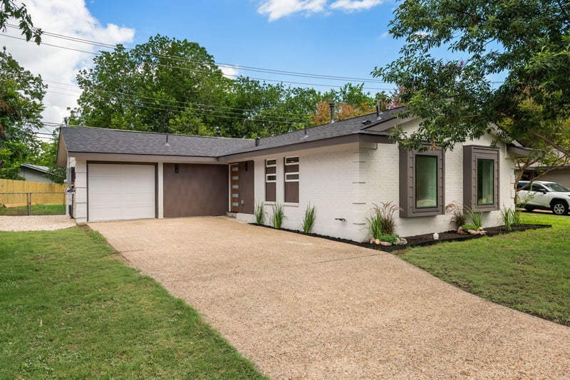 Virtual tour of 8411 Kimble CV