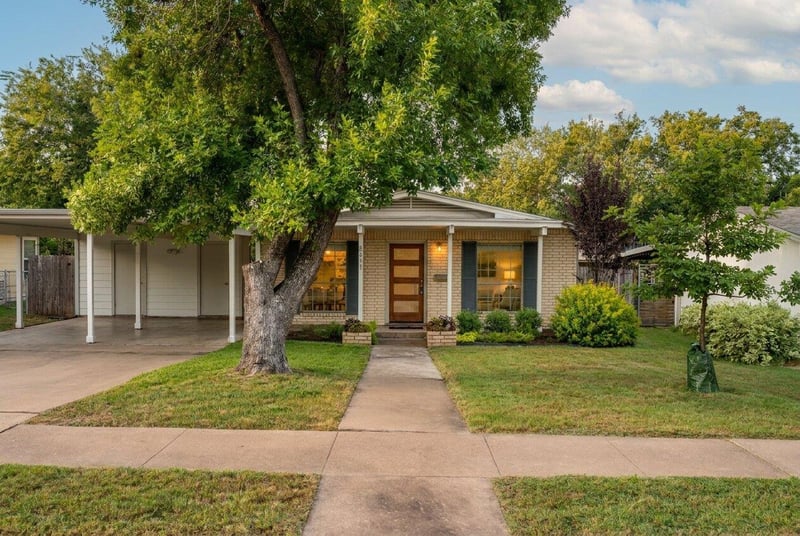 Virtual tour of 8417 Maine DR