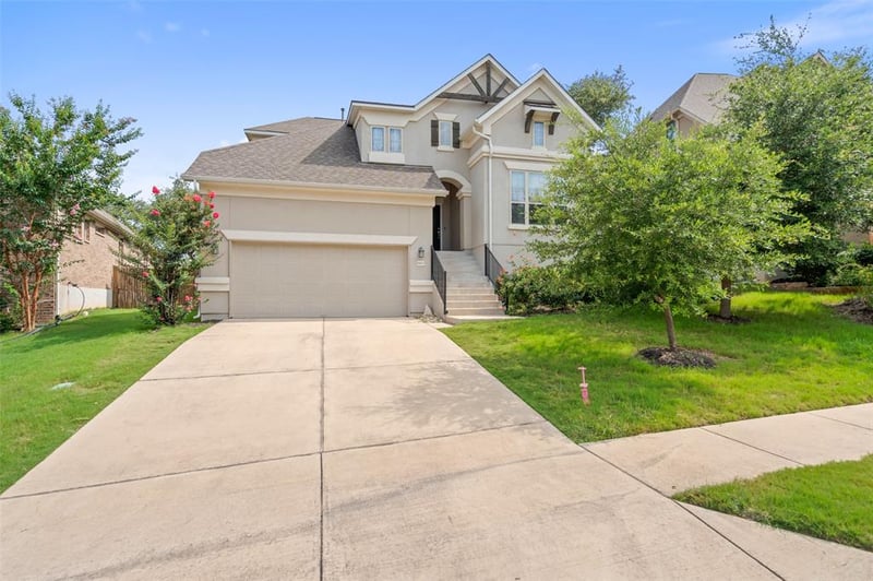 Virtual tour of 8420 Lookout Cliff Pass